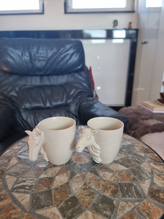 Set keramičkih šolja Konj i Ovca (2 komada)